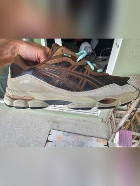 Size 11 - Asics Gel NYC Coffee Brown Storm